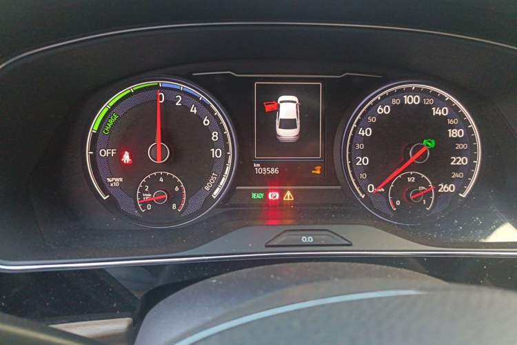 Used Volkswagen Passat New Energy 2019 430 PHEV Hybrid Luxury Edition Odometer Close Up