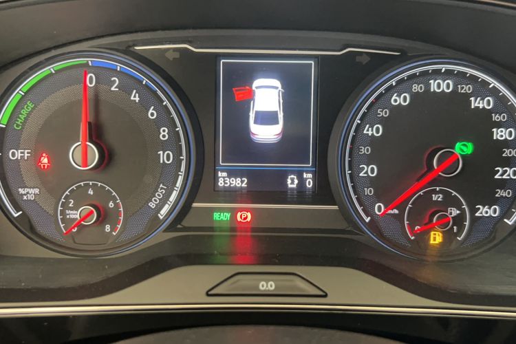 Used Volkswagen Passat New Energy 2019 430 PHEV Hybrid Luxury Edition Odometer Close Up