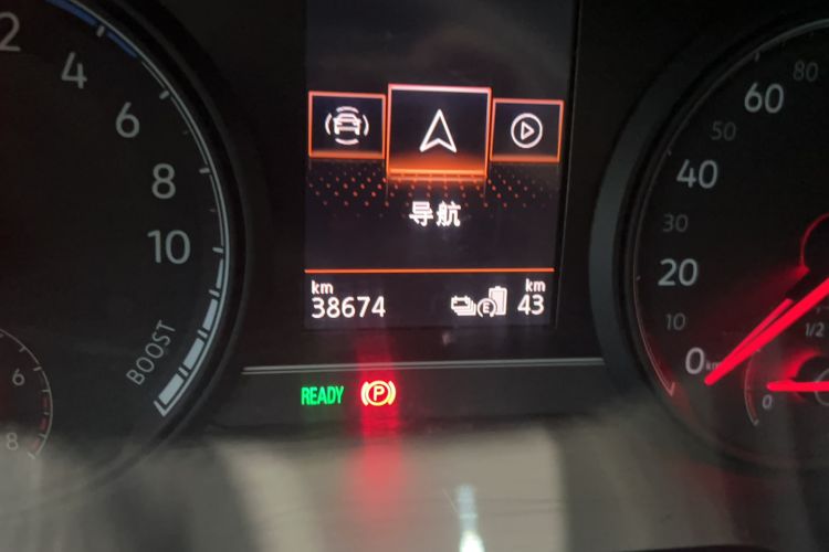 Used Volkswagen Passat New Energy 2019 430 PHEV Hybrid Luxury Edition Odometer Close Up