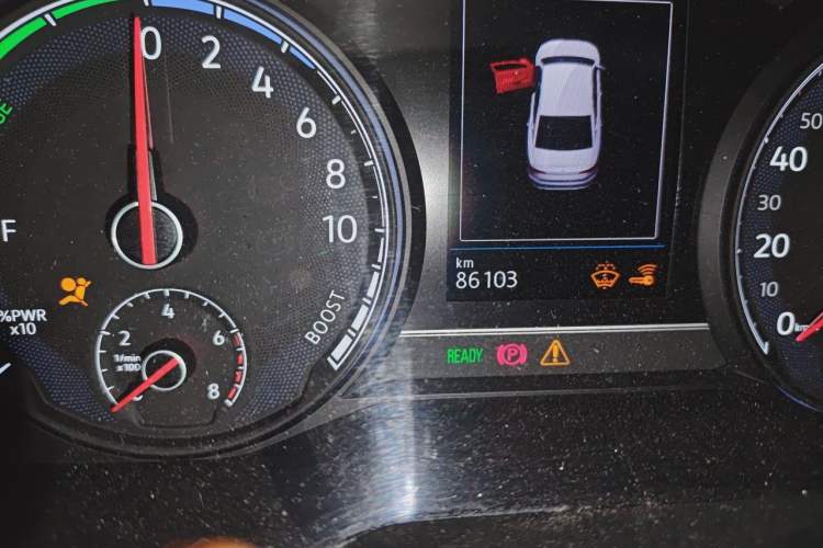 Used Volkswagen Passat New Energy 2019 430 PHEV Hybrid Luxury Edition Odometer Close Up