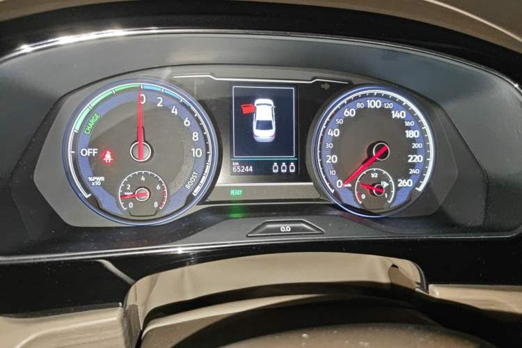 Used Volkswagen Passat New Energy 2019 430 PHEV Hybrid Luxury Edition Odometer Close Up