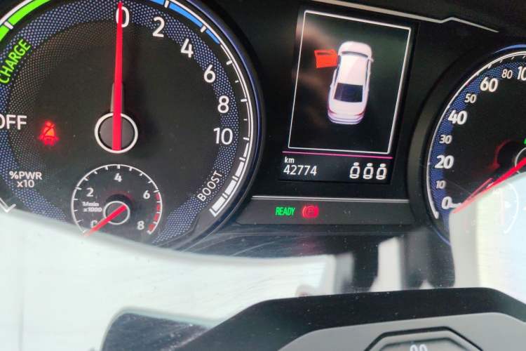 Used Volkswagen Passat New Energy 2019 430 PHEV Hybrid Luxury Edition Odometer Close Up