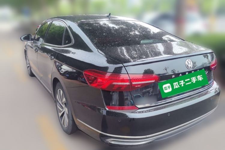 Used Volkswagen Passat New Energy 2019 430 PHEV Hybrid Luxury Edition Rear Left 45 Deg