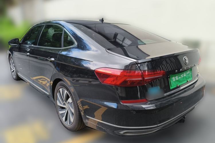 Used Volkswagen Passat New Energy 2019 430 PHEV Hybrid Luxury Edition Rear Left 45 Deg
