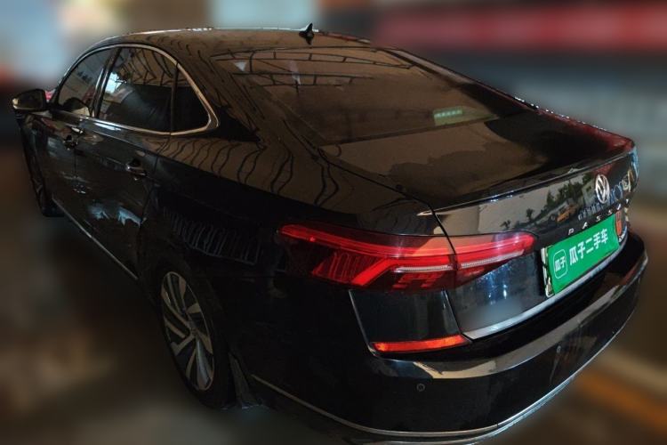 Used Volkswagen Passat New Energy 2019 430 PHEV Hybrid Luxury Edition Rear Left 45 Deg