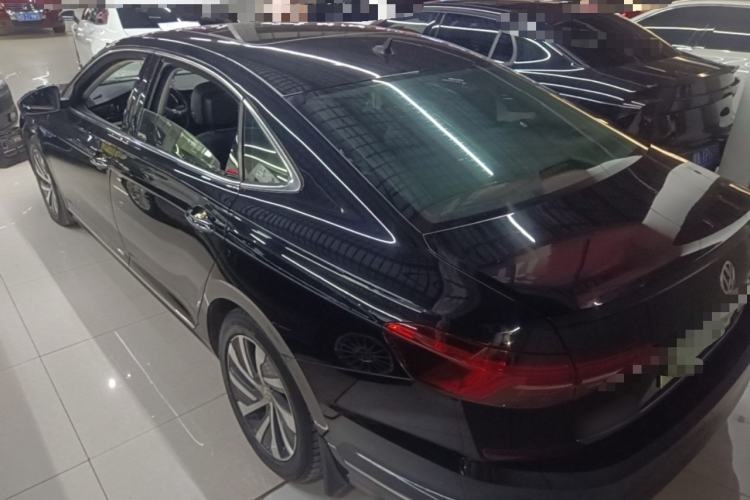 Used Volkswagen Passat New Energy 2019 430 PHEV Hybrid Luxury Edition Rear Left 45 Deg