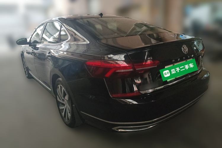 Used Volkswagen Passat New Energy 2019 430 PHEV Hybrid Luxury Edition Rear Left 45 Deg