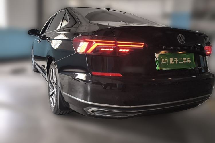 Used Volkswagen Passat New Energy 2019 430 PHEV Hybrid Elite Edition Rear Left 45 Deg