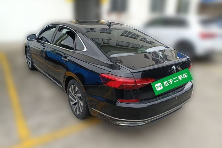 Used Volkswagen Passat New Energy 2019 430 PHEV Hybrid Elite Edition Rear Left 45 Deg