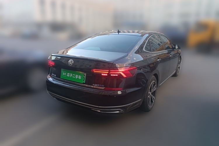 Used Volkswagen Passat New Energy 2019 430 PHEV Hybrid Luxury Edition Rear Right 45 Deg