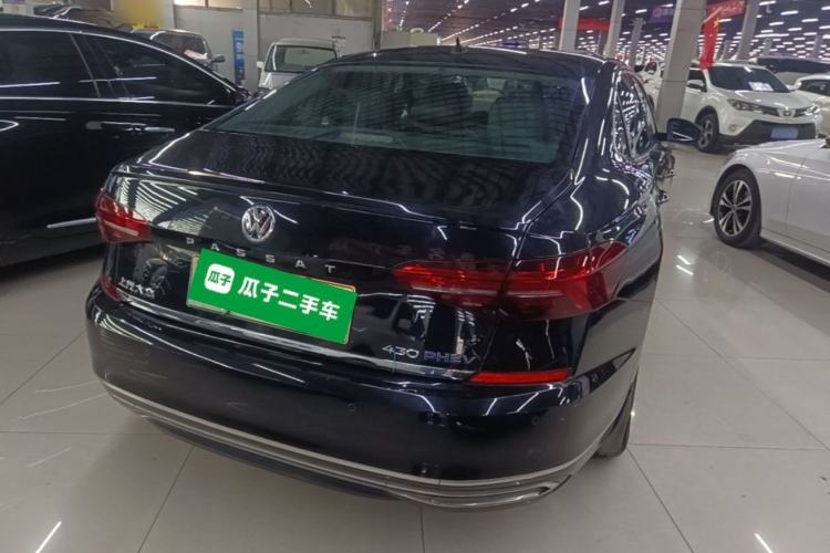 Used Volkswagen Passat New Energy 2019 430 PHEV Hybrid Luxury Edition Rear Right 45 Deg