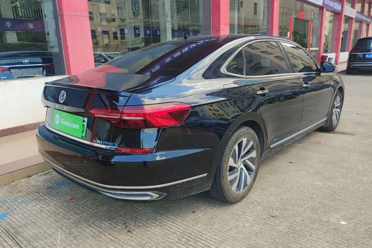 Used Volkswagen Passat New Energy 2019 430 PHEV Hybrid Luxury Edition Rear Right 45 Deg