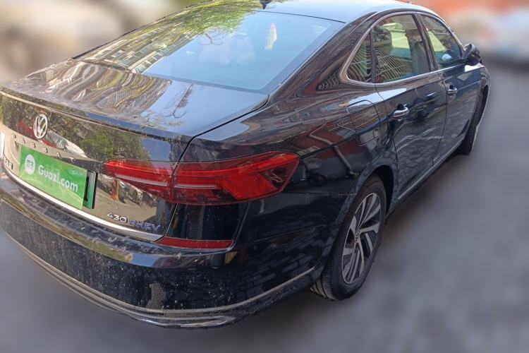 Used Volkswagen Passat New Energy 2019 430 PHEV Hybrid Luxury Edition Rear Right 45 Deg