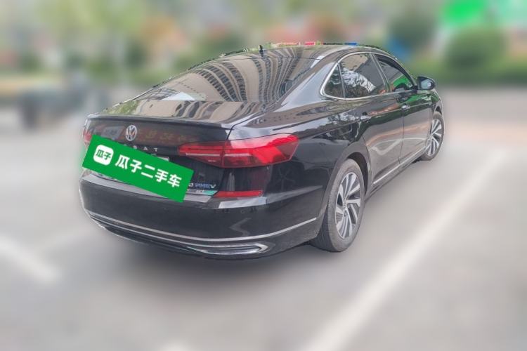 Used Volkswagen Passat New Energy 2019 430 PHEV Hybrid Luxury Edition Rear Right 45 Deg