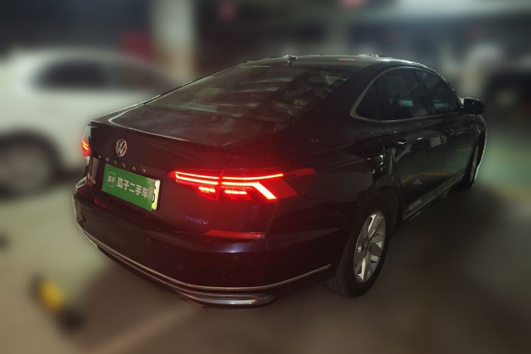 Used Volkswagen Passat New Energy 2019 430 PHEV Hybrid Elite Edition Rear Right 45 Deg