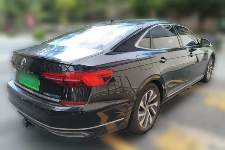 Used Volkswagen Passat New Energy 2019 430 PHEV Hybrid Luxury Edition Rear Right 45 Deg