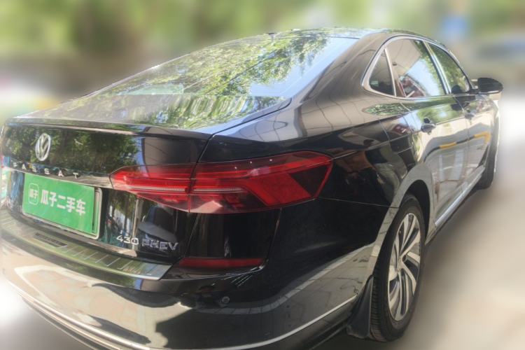 Used Volkswagen Passat New Energy 2019 430 PHEV Hybrid Elite Edition Rear Right 45 Deg