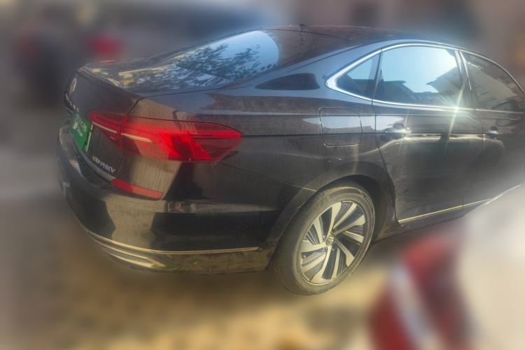 Used Volkswagen Passat New Energy 2019 430 PHEV Hybrid Luxury Edition Rear Right 45 Deg