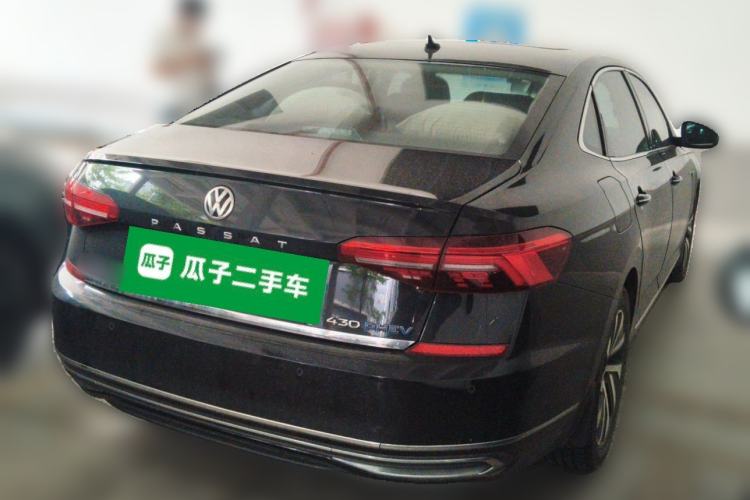 Used Volkswagen Passat New Energy 2019 430 PHEV Hybrid Luxury Edition Rear Right 45 Deg