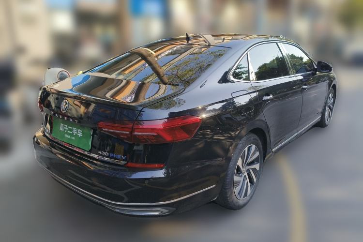 Used Volkswagen Passat New Energy 2019 430 PHEV Hybrid Luxury Edition Rear Right 45 Deg