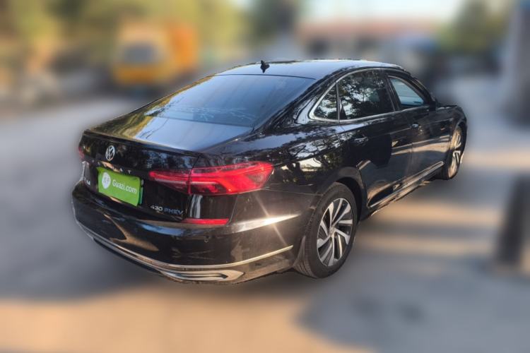 Used Volkswagen Passat New Energy 2019 430 PHEV Hybrid Elite Edition Rear Right 45 Deg