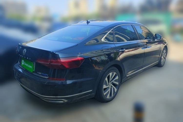 Used Volkswagen Passat New Energy 2019 430 PHEV Hybrid Luxury Edition Rear Right 45 Deg