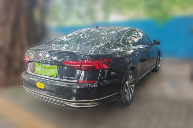 Used Volkswagen Passat New Energy 2019 430 PHEV Hybrid Luxury Edition Rear Right 45 Deg