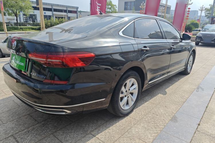 Used Volkswagen Passat New Energy 2019 430 PHEV Hybrid Elite Edition Rear Right 45 Deg