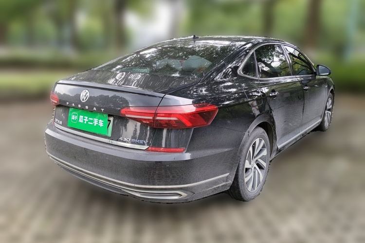 Used Volkswagen Passat New Energy 2019 430 PHEV Hybrid Luxury Edition Rear Right 45 Deg