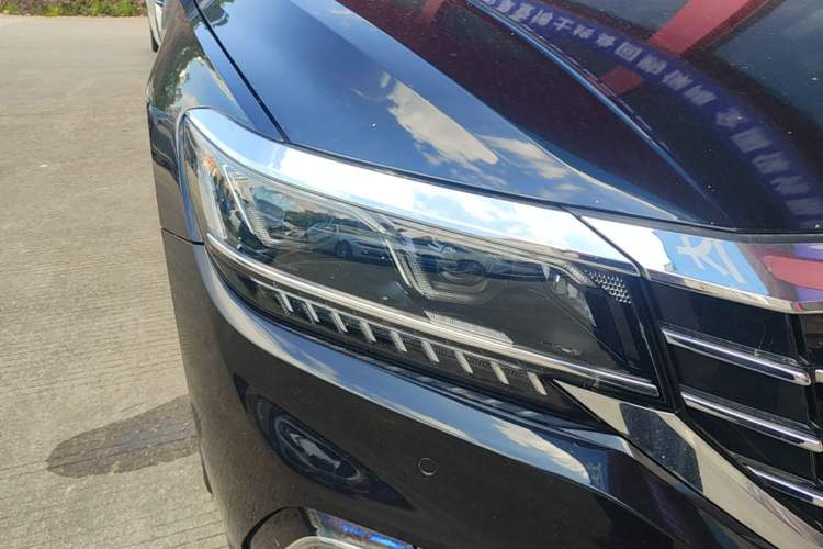 Used Volkswagen Passat New Energy 2019 430 PHEV Hybrid Luxury Edition Right Front Headlight