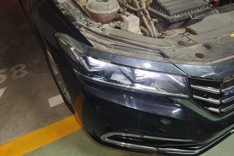 Used Volkswagen Passat New Energy 2019 430 PHEV Hybrid Elite Edition Right Front Headlight