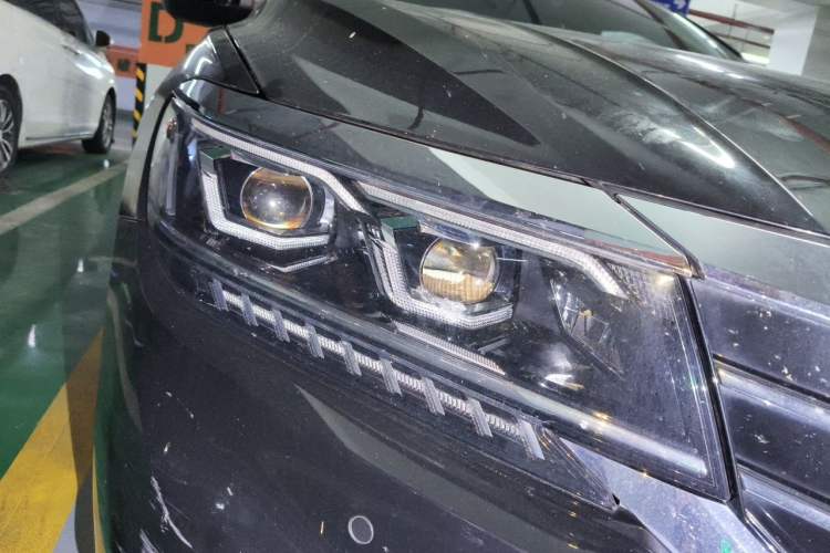 Used Volkswagen Passat New Energy 2019 430 PHEV Hybrid Luxury Edition Right Front Headlight