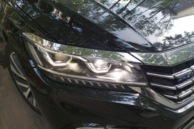 Used Volkswagen Passat New Energy 2019 430 PHEV Hybrid Luxury Edition Right Front Headlight