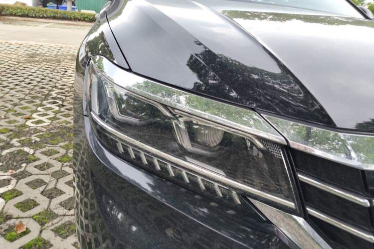 Used Volkswagen Passat New Energy 2019 430 PHEV Hybrid Luxury Edition Right Front Headlight