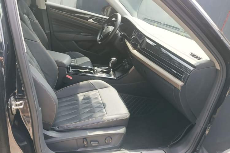 Used Volkswagen Passat New Energy 2019 430 PHEV Hybrid Elite Edition Right Front Seat