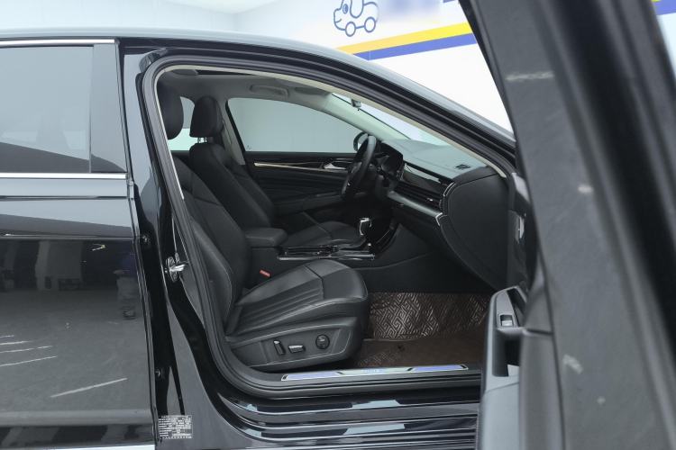 Used Volkswagen Passat New Energy 2019 430 PHEV Hybrid Elite Edition Right Front Seat