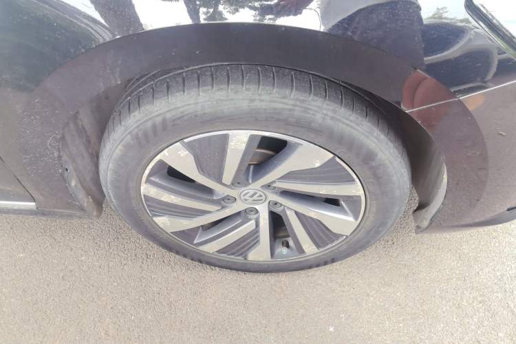 Used Volkswagen Passat New Energy 2019 430 PHEV Hybrid Luxury Edition Right Front Wheel Hub