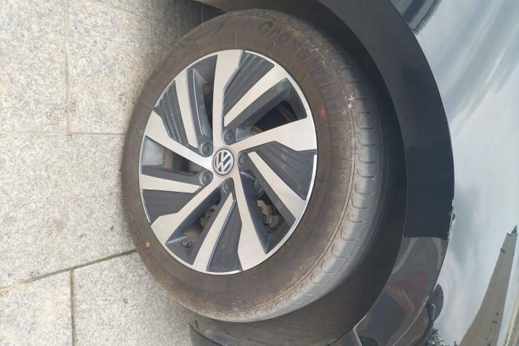 Used Volkswagen Passat New Energy 2019 430 PHEV Hybrid Luxury Edition Right Front Wheel Hub