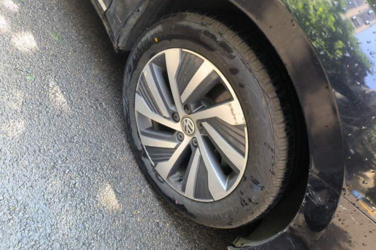 Used Volkswagen Passat New Energy 2019 430 PHEV Hybrid Luxury Edition Right Front Wheel Hub