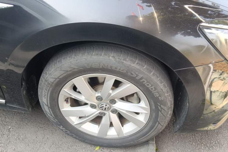 Used Volkswagen Passat New Energy 2019 430 PHEV Hybrid Elite Edition Right Front Wheel Hub