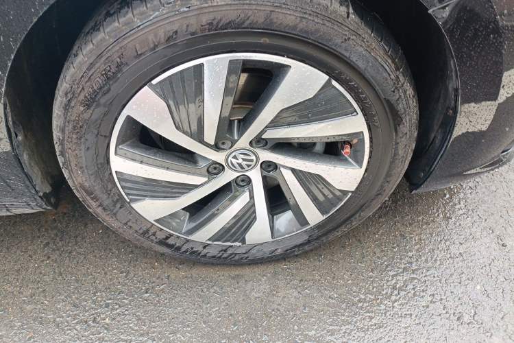 Used Volkswagen Passat New Energy 2019 430 PHEV Hybrid Luxury Edition Right Front Wheel Hub