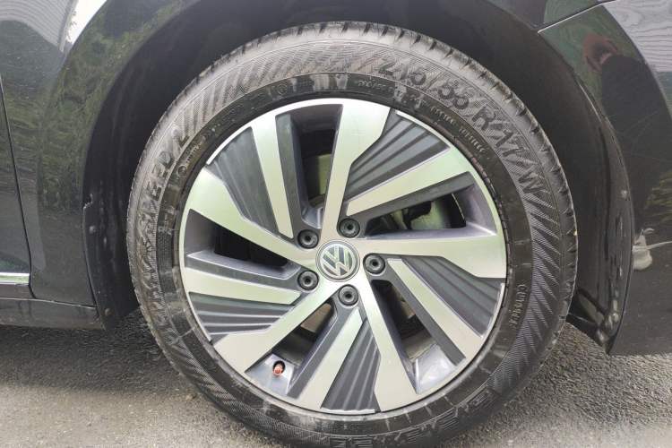 Used Volkswagen Passat New Energy 2019 430 PHEV Hybrid Elite Edition Right Front Wheel Hub