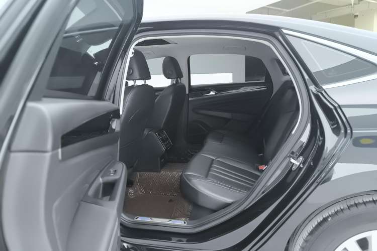 Used Volkswagen Passat New Energy 2019 430 PHEV Hybrid Elite Edition Right Rear Seat