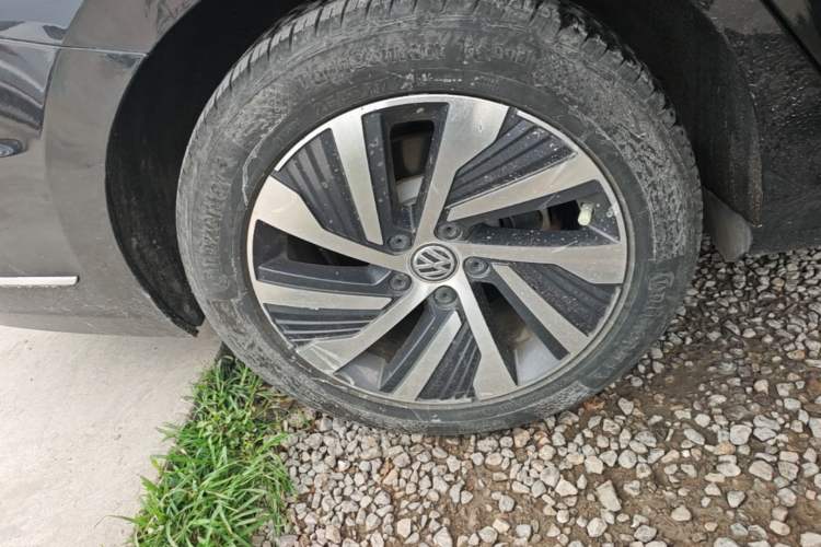 Used Volkswagen Passat New Energy 2019 430 PHEV Hybrid Elite Edition Right Rear Wheel Hub