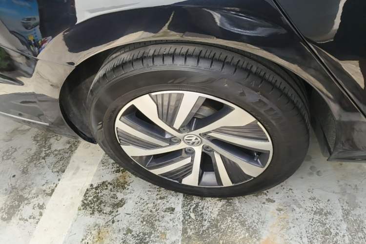 Used Volkswagen Passat New Energy 2019 430 PHEV Hybrid Elite Edition Right Rear Wheel Hub
