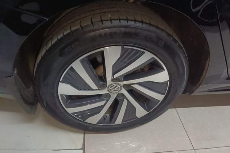 Used Volkswagen Passat New Energy 2019 430 PHEV Hybrid Luxury Edition Right Rear Wheel Hub