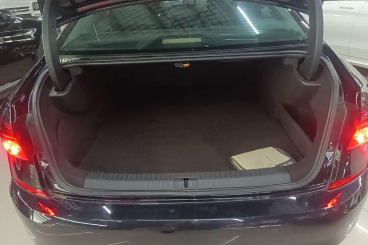 Used Volkswagen Passat New Energy 2019 430 PHEV Hybrid Luxury Edition Trunk