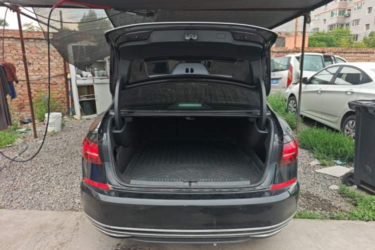 Used Volkswagen Passat New Energy 2019 430 PHEV Hybrid Elite Edition Trunk