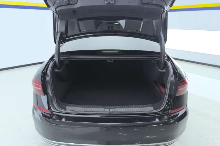 Used Volkswagen Passat New Energy 2019 430 PHEV Hybrid Elite Edition Trunk