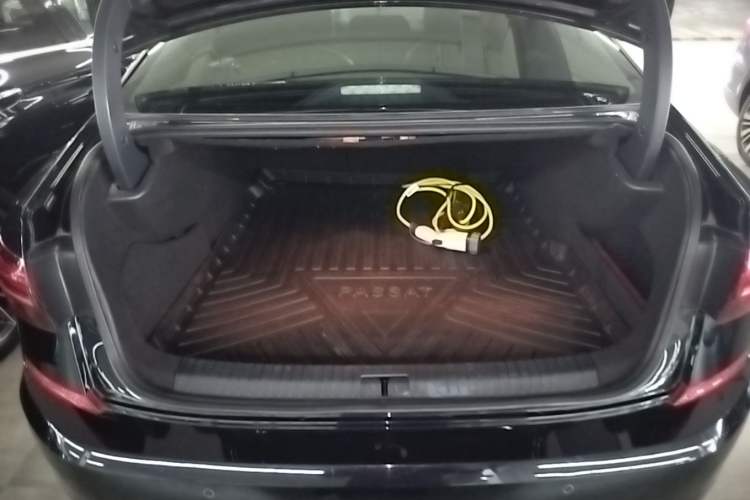 Used Volkswagen Passat New Energy 2019 430 PHEV Hybrid Luxury Edition Trunk